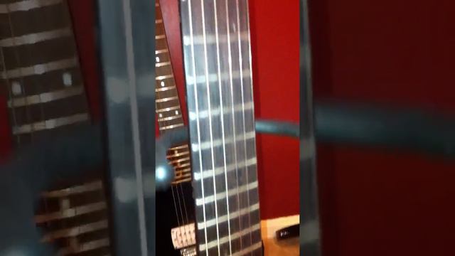 My new guitar!! смотреть онлайн
