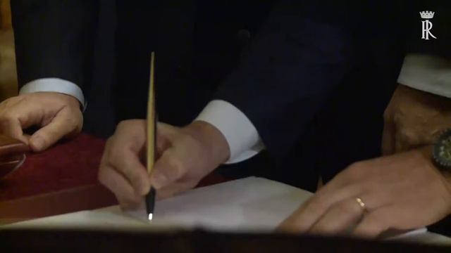 Roma - Giuramento del Ministro agli Affari regionali Enrico Costa (29.01.16) смотреть онлайн