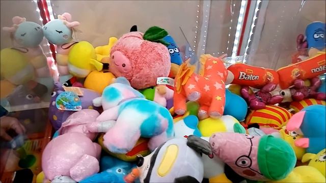 Хватайка / Аппарат с Игрушками /#5/Охотимся на Щенячий патруль (PAW Patrol)/Спанч боб/Лошадка Иго г смотреть онлайн