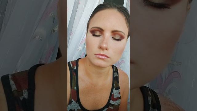 коричнево зеленый макияж?????? смотреть онлайн
