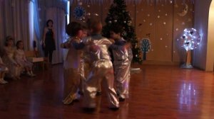 старшая группа №2 танец Инопланетяне