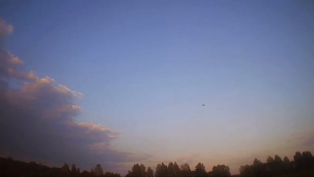 Пилотаж на авиамодели СУ-26 из потолочки 07.09.2019 смотреть онлайн