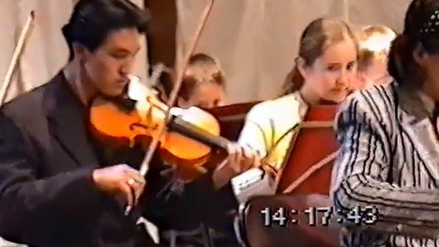 Шуман У камелька Фестиваль 1995 г Ученический оркестр ДМШ №2 г.Владивосток любительская съёмка смотреть онлайн