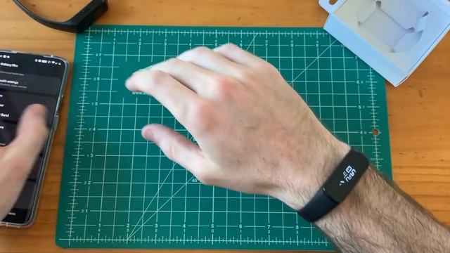 Samsung Galaxy Fit e (Black) Unboxing & First Impressions смотреть онлайн