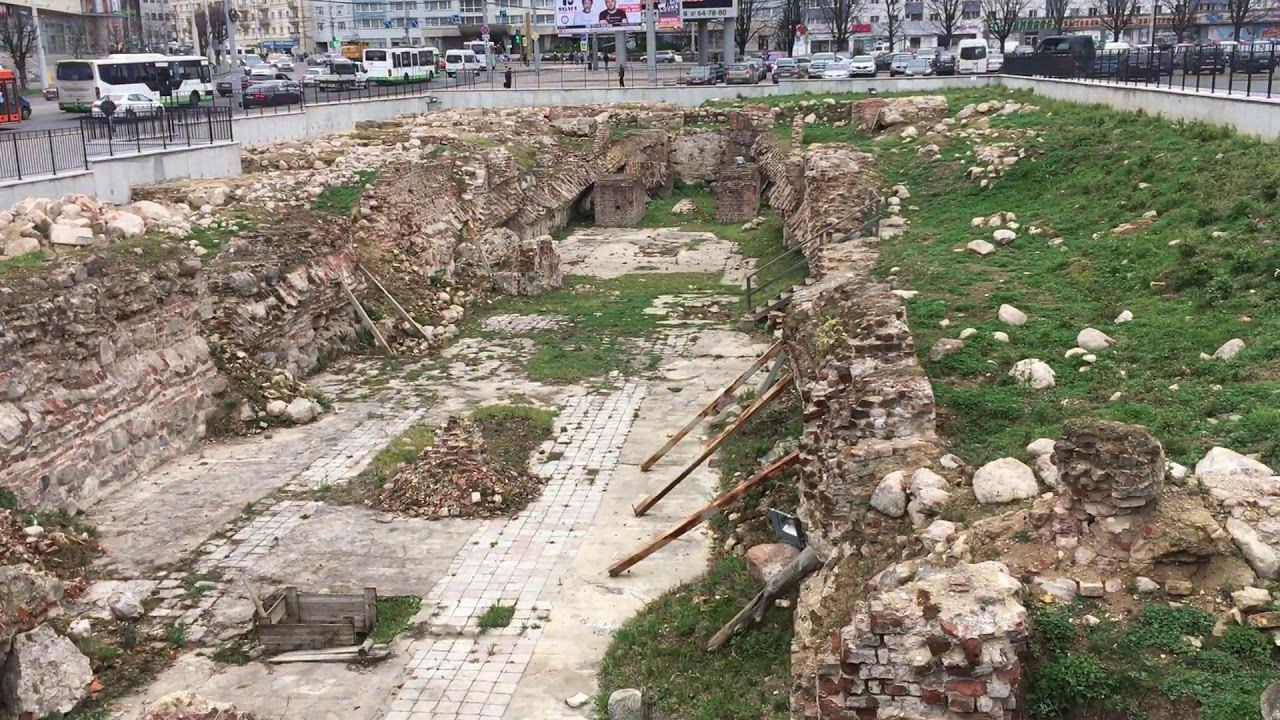 Развалины Западного Флигеля Королевского Замка, ТЦ Плаза, гостиница Калининград, Калининград, 11.18 смотреть онлайн