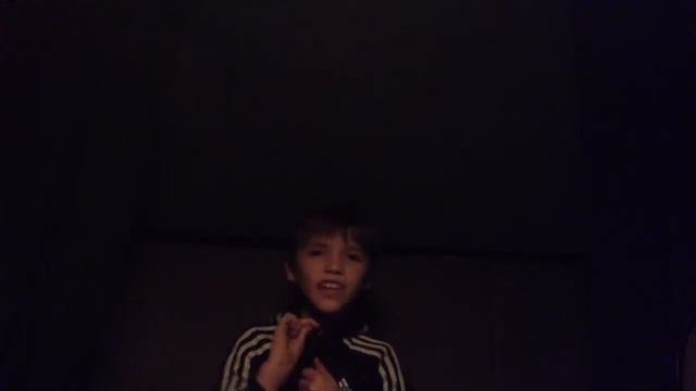 Эта бабушка заплатила за меня и дала 1000рублей смотреть онлайн