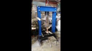 ремонт shacman x3000. Замена шкворня