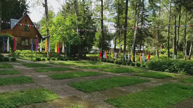 Прогулка по лагерю Орлёнок. Дети, площадки, кружки, инфраструктура | 4 смена 2024 смотреть онлайн