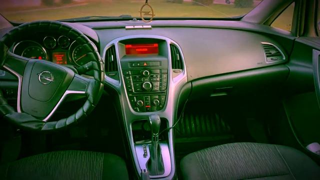 Opel Astra J смотреть онлайн
