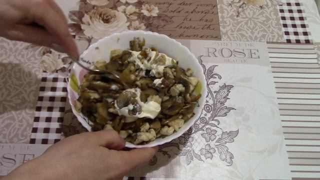 Сочные хрустящие конвертики из лаваша с курицей и грибами! Вкусный рецепт для легкого перекуса! смотреть онлайн