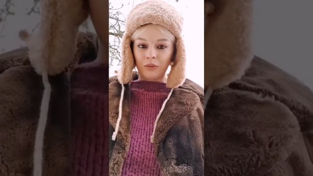 На улице очень тепло, снег тает( смотреть онлайн