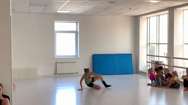 Зачёт по авторскому танцу в ШСТ Bolero смотреть онлайн