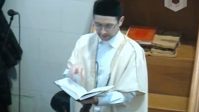 Св. Коран, 43:26 − 35 (Золотой автомобиль) смотреть онлайн