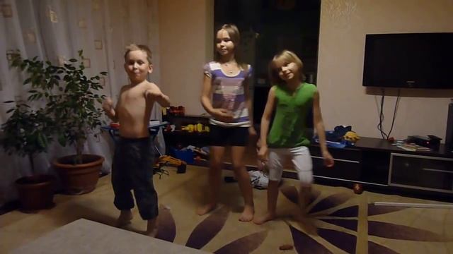 Женя зажигает!!!!! Лето...Потап и Настя Каменских смотреть онлайн
