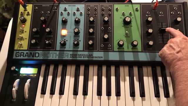 Moog Grandmother Arpeggiator смотреть онлайн