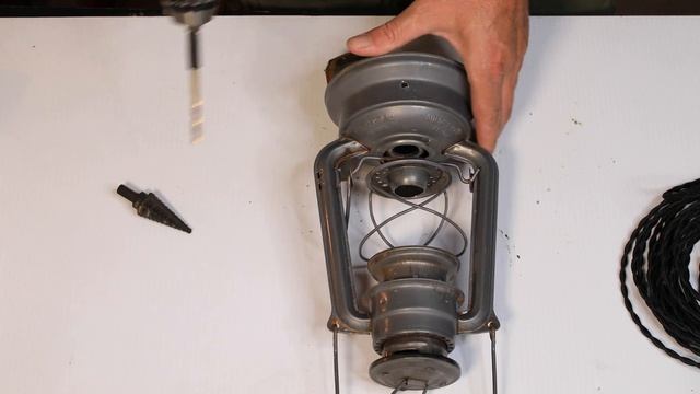 DIY Kerosene oil lamp into a steampunk dimmable lamp смотреть онлайн