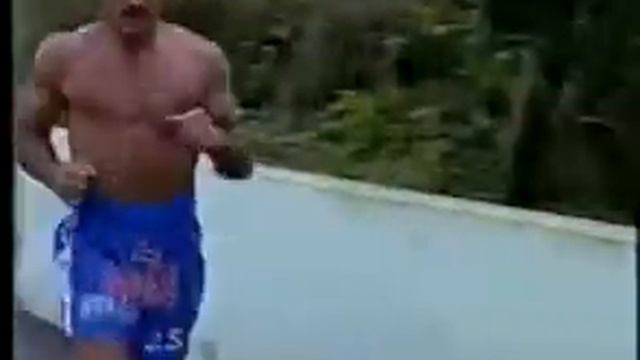 Dennis Alexio vs. Branko Cikatić (1/4) смотреть онлайн