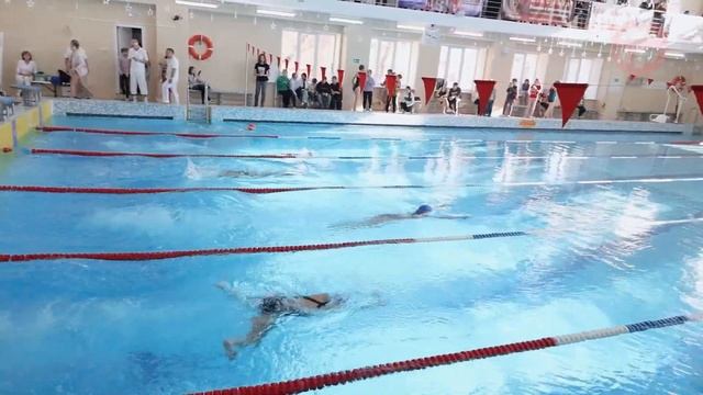 Скорость и выносливость уссурийских пловцов проверили на воде смотреть онлайн