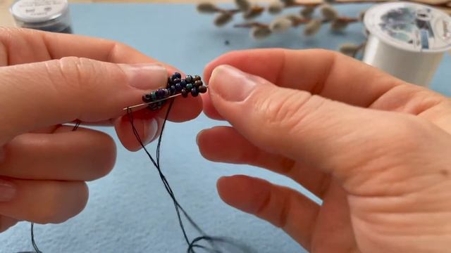 БРАСЛЕТ ИЗ БИСЕРА. BEADED BRACELET TUTORIAL. ビーズブレスレット . 串珠的手链. سوار مطرز смотреть онлайн