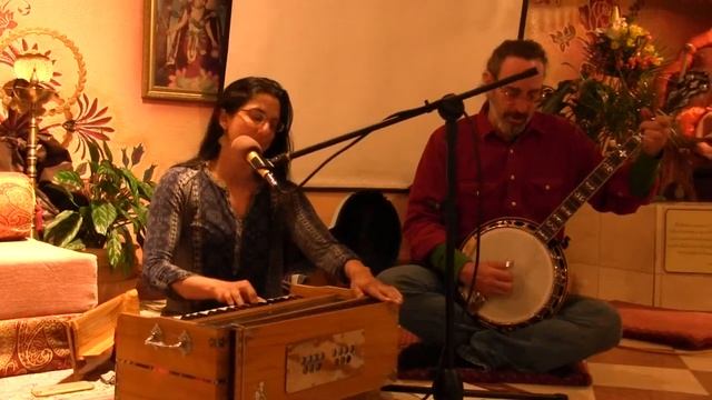 Savitur "Nama Om Vishnu Padaya" (12/16/18) смотреть онлайн