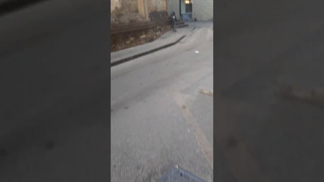 Вчера Ночная Флоренция- Сегодня Утренняя.Не откладывая дело в какой-то ящик снимаю несуразности смотреть онлайн