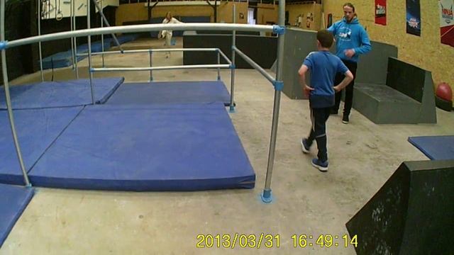 #41Brandon's First Parkour Lesson - Part 13 смотреть онлайн