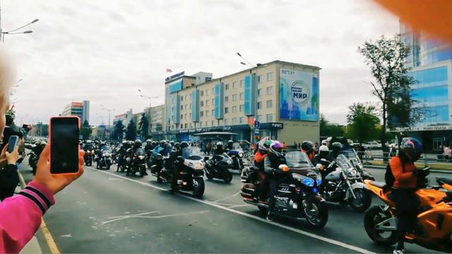 Байкеры закрыли мотосезон в день города. Минску 955 лет!