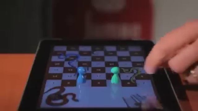 Snakes and Ladders iPad Game смотреть онлайн