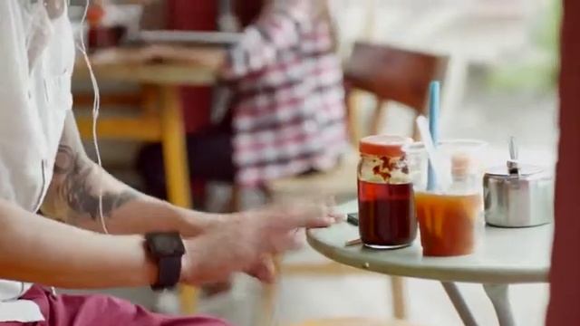 Apple iPhone 5 - музыка каждый день - новая реклама для IPhone смотреть онлайн