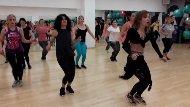 Sak Noel - Pinga - zumba coreografia смотреть онлайн