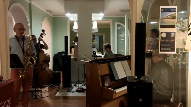 The Naked Truth Jazz - Midnight Voyage - Live смотреть онлайн