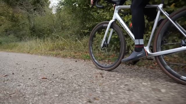 Гравийные Покрышки в Шоссейник? Есть ли смысл в гревелах? GCN по-русски смотреть онлайн
