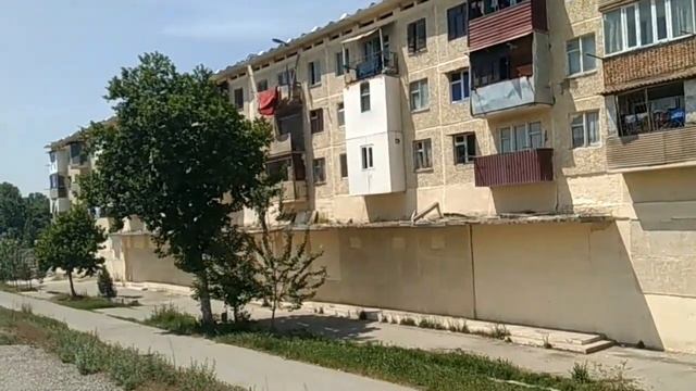Fergana   Ахунбабаевский до канала дома окнами на канал