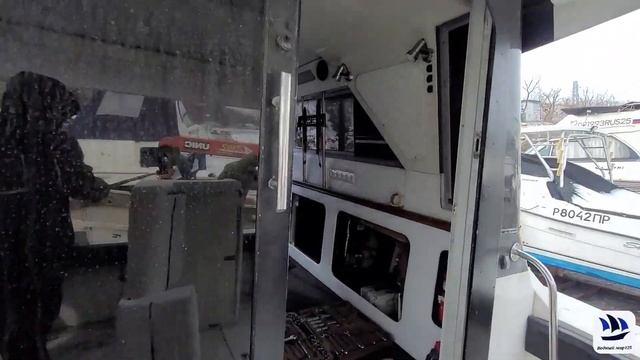 Решение о капитальном ремонте двух моторов принято. Нам предстоял непростой демонтаж . смотреть онлайн