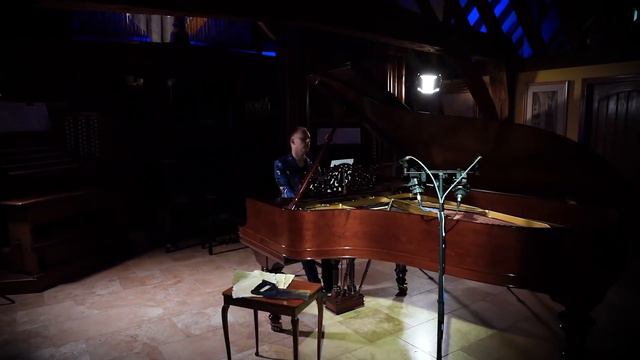 Interesting Facts About Beethoven - Classical Connections Series [4/14] смотреть онлайн