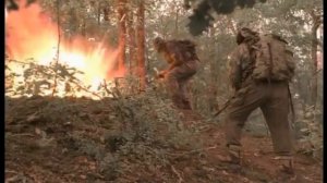 Клип в руках автомат потамучто солдат