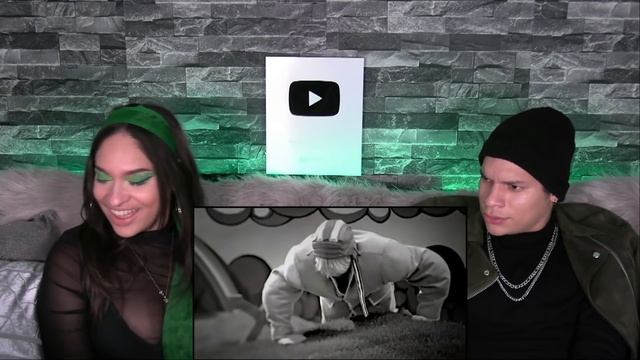 Waleska & Efra react to G-DRAGON - CRAYON(크레용) M/V | REACTION смотреть онлайн