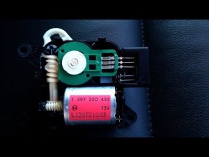 Volkswagen Tiguan  Замена позиционера климата печки.