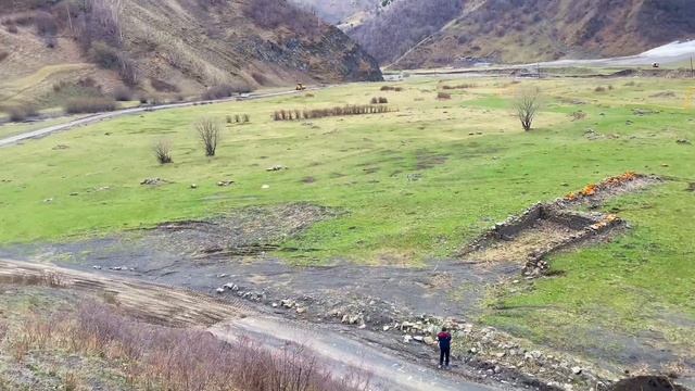 Текущий ремонт автомобильной дороги провели 15. 04. 2023 г. /Цумадинский район/село Кеди /Дагестан. смотреть онлайн