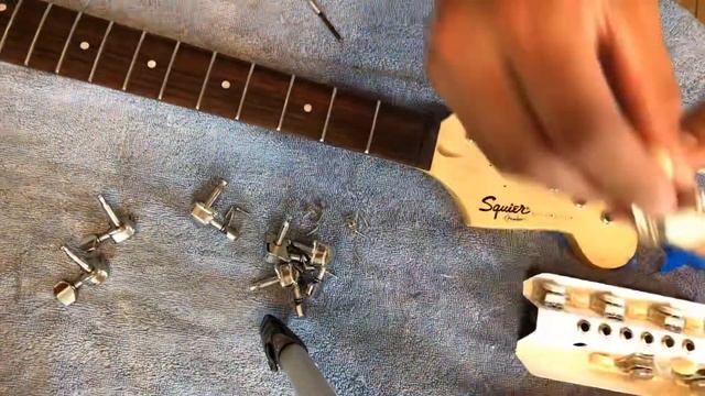Modding a Squier Bullet Strat Part 2: The Rest of the Guitar. смотреть онлайн