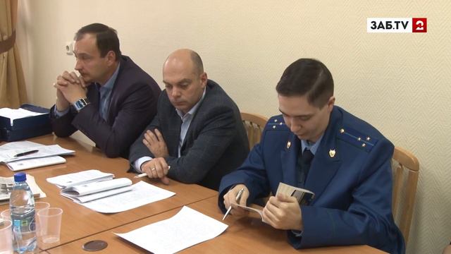 Депутат Афицинский: прокуратура слишком поздно бросилась защищать интересы бизнеса смотреть онлайн