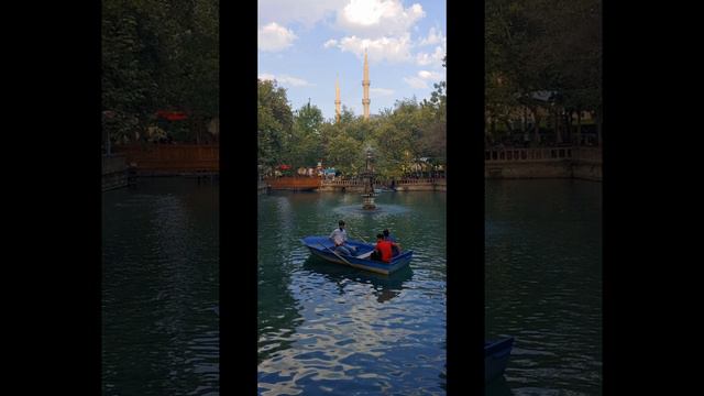 ŞANLIURFA GEZIMDEN KADRAJIMA TAKILANLAR... #balıklıgöl #aynzelihagölü #dergahcamii смотреть онлайн