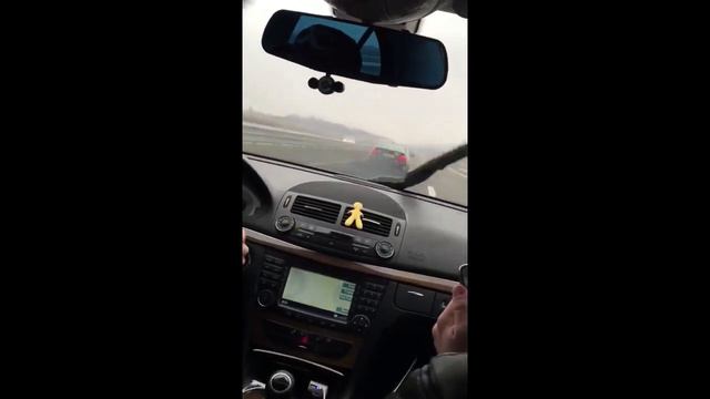 BMW 330d 330ps+ vs Mercedes Benz 320CDI. смотреть онлайн