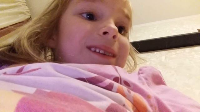 Вера сняла своё первое видео. Разговаривает с подписчиками о своей красивой жизни). смотреть онлайн