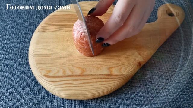 Видео рецепт. Салат с салатом Айсберг готовым дома сами. Салат на праздничный стол смотреть онлайн