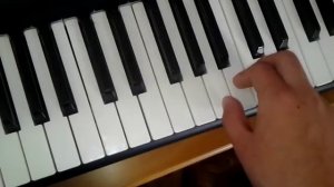 Как играть «Мурку» на пианино (ЛЕГКО)
