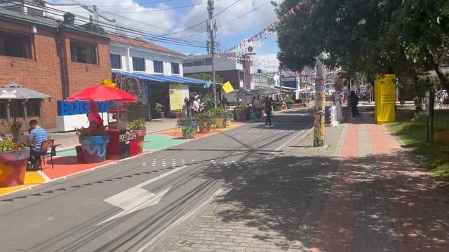Vamos a una feria de arte ˚୨୧⋆｡˚ ⋆ comida, amigos, música y mi primer show de flamenco! смотреть онлайн