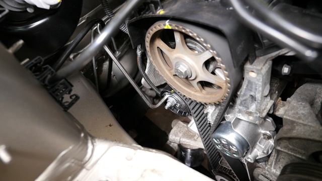 Part 2 of 2 - Dacia Sandero Timing Belt, Tensioner & Water Pump for Renault D4F engine as in Clio.? смотреть онлайн