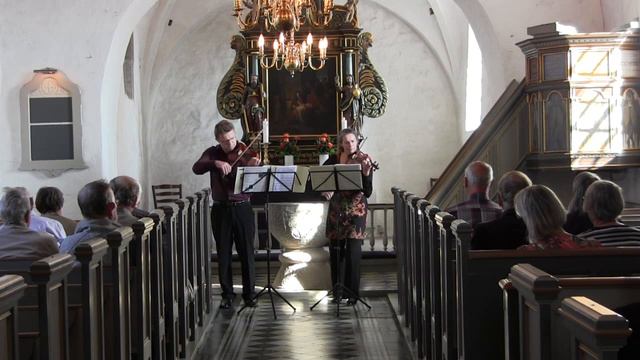 Violin Duo Gitana & Kajetan / J.S.Bach - Toccata & Fuga d-moll смотреть онлайн
