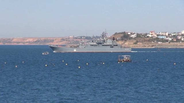 Севастополь, Херсонес, Выход корабля из бухты смотреть онлайн